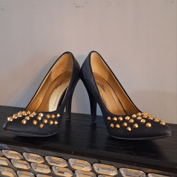 Gold studs heels - Picture 2 of 4